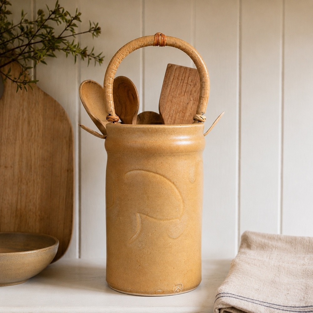 Studio‎ Pottery Ceramic Utensil Holder Crock Woven Bamboo Handle Tan Stoneware